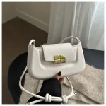 Stylish Women Shoulder Bag DD358 - Image 5