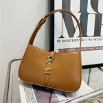 Premium Quality Branded Bag DD373 - Image 4