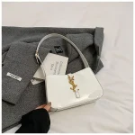 Most Demanding Branded Bag DD377 - Image 9