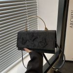Elegant Butterfly Women Square Shoulder Bag DD400 - Image 5
