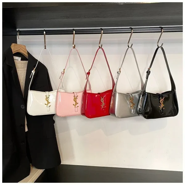 Most Demanding Branded Bag DD377