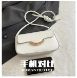 Fashionable Shoulder Bag DD381 - Image 8
